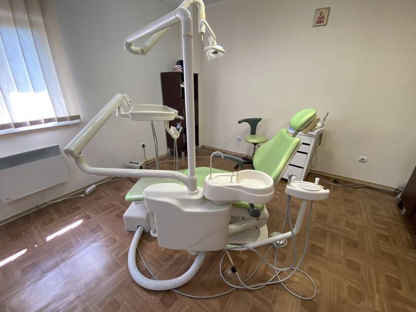 Установка стоматологічна SL-8100 Dental Unit (Sunlight Medical), з нижньою подачею інструментів NaviStom