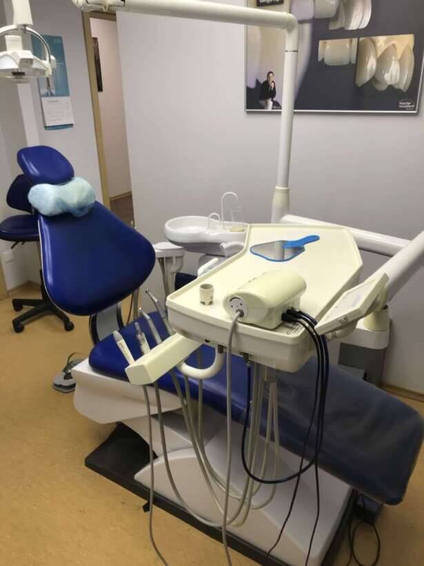 Установка стоматологічна FONA у робочому стані NaviStom