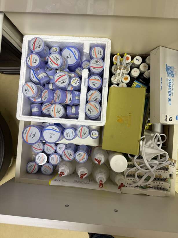 В наявності кераміка від Німецьких виробників: Ivoclar, Ducera, HeraCeram NaviStom