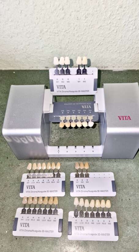 VITA 3D Master = розколірка NaviStom